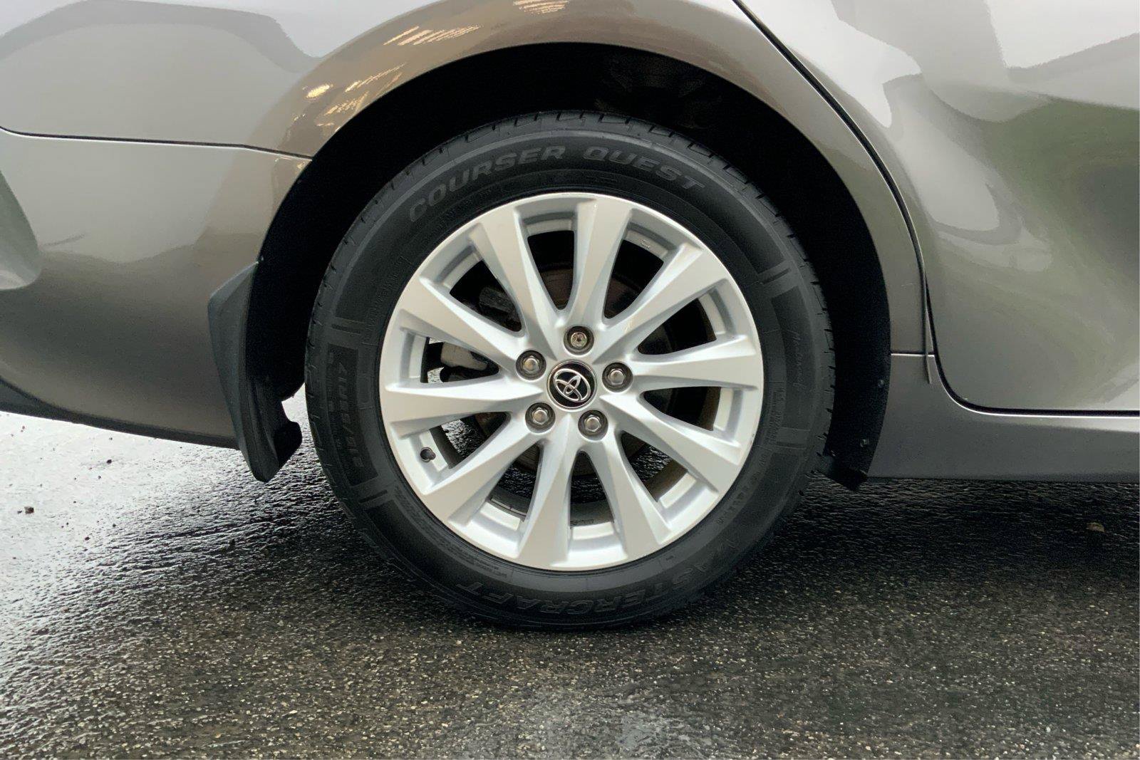 Used 2020 Toyota Camry LE FWD image 26