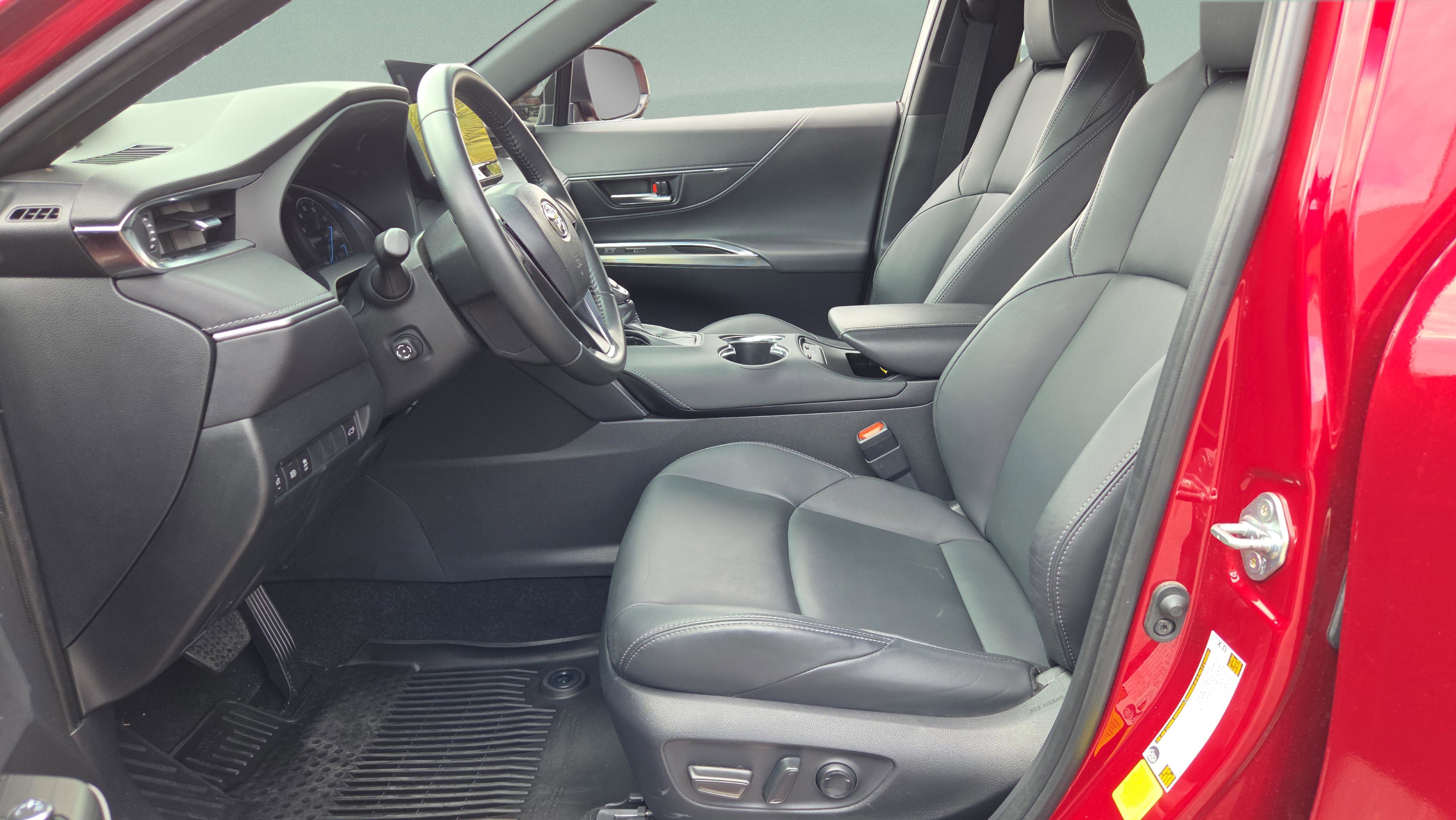 Certified 2024 Toyota Venza Nightshade image 11