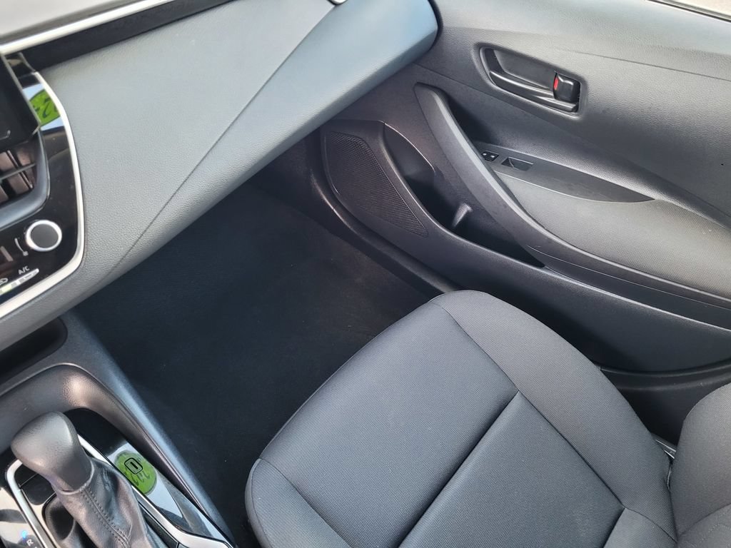 Used 2024 Toyota Corolla LE FWD image 12