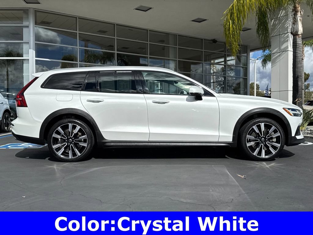Certified 2021 Volvo V60 T5 Cross Country w/ Climate Package image 6