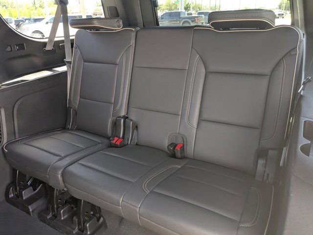 Used 2024 Chevrolet Suburban Premier AWD/4WD image 15