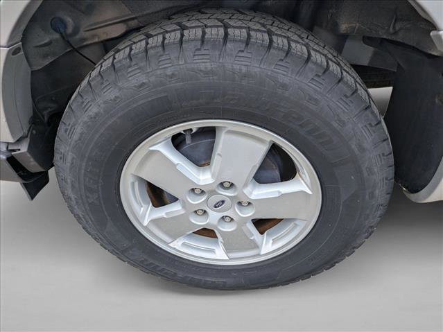 Used 2009 Ford Escape XLS image 9