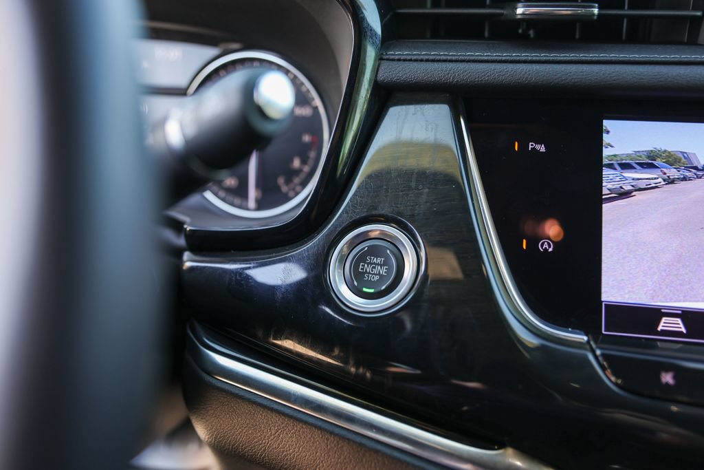 Used 2022 Cadillac XT6 Premium Luxury FWD image 18