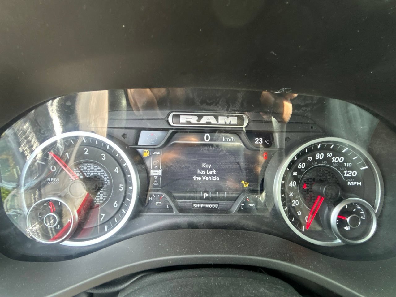 New 2026 RAM 1500 Express AWD/4WD image 21