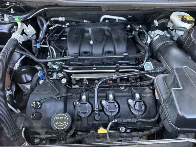 Used 2019 Ford Explorer XLT w/ Equipment Group 201A AWD/4WD image 34
