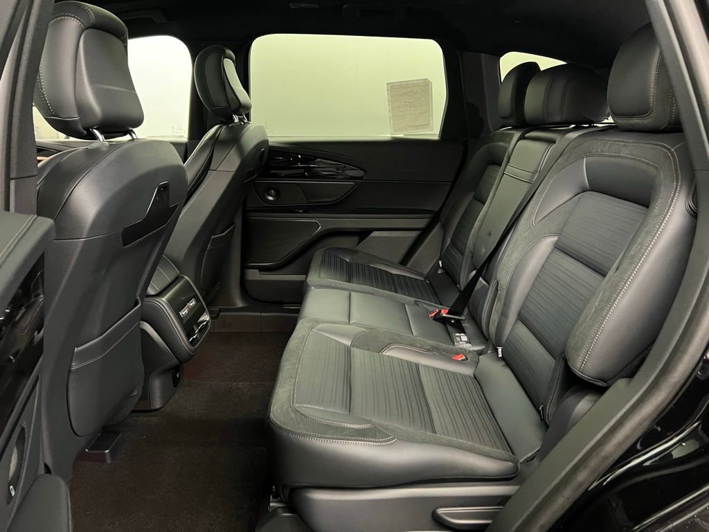 New 2026 Lincoln Nautilus Reserve w/ Jet Appearance Package AWD/4WD image 32
