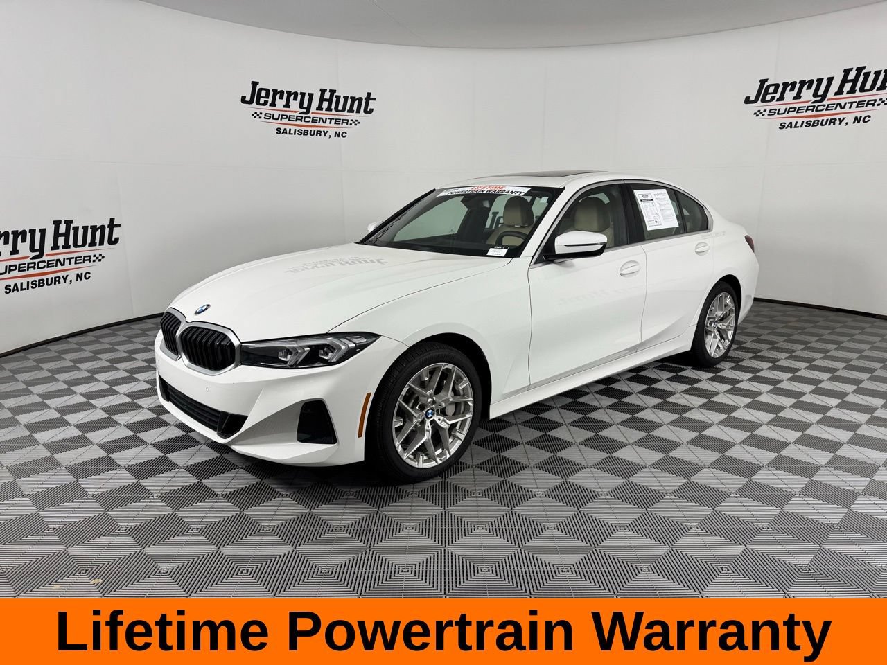 Used 2025 BMW 330i Sedan w/ Convenience Package RWD image 11