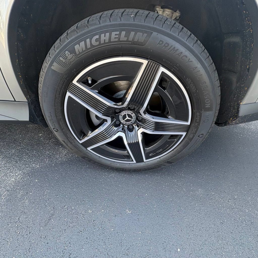 Used 2024 Mercedes-Benz GLC 300 4MATIC image 9