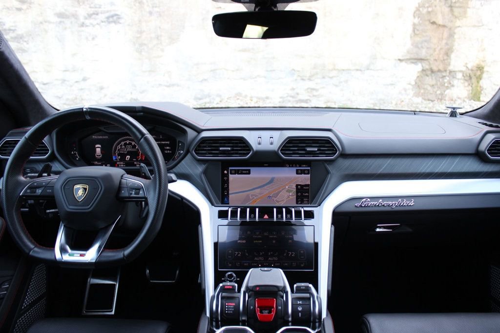 Used 2019 Lamborghini Urus image 13
