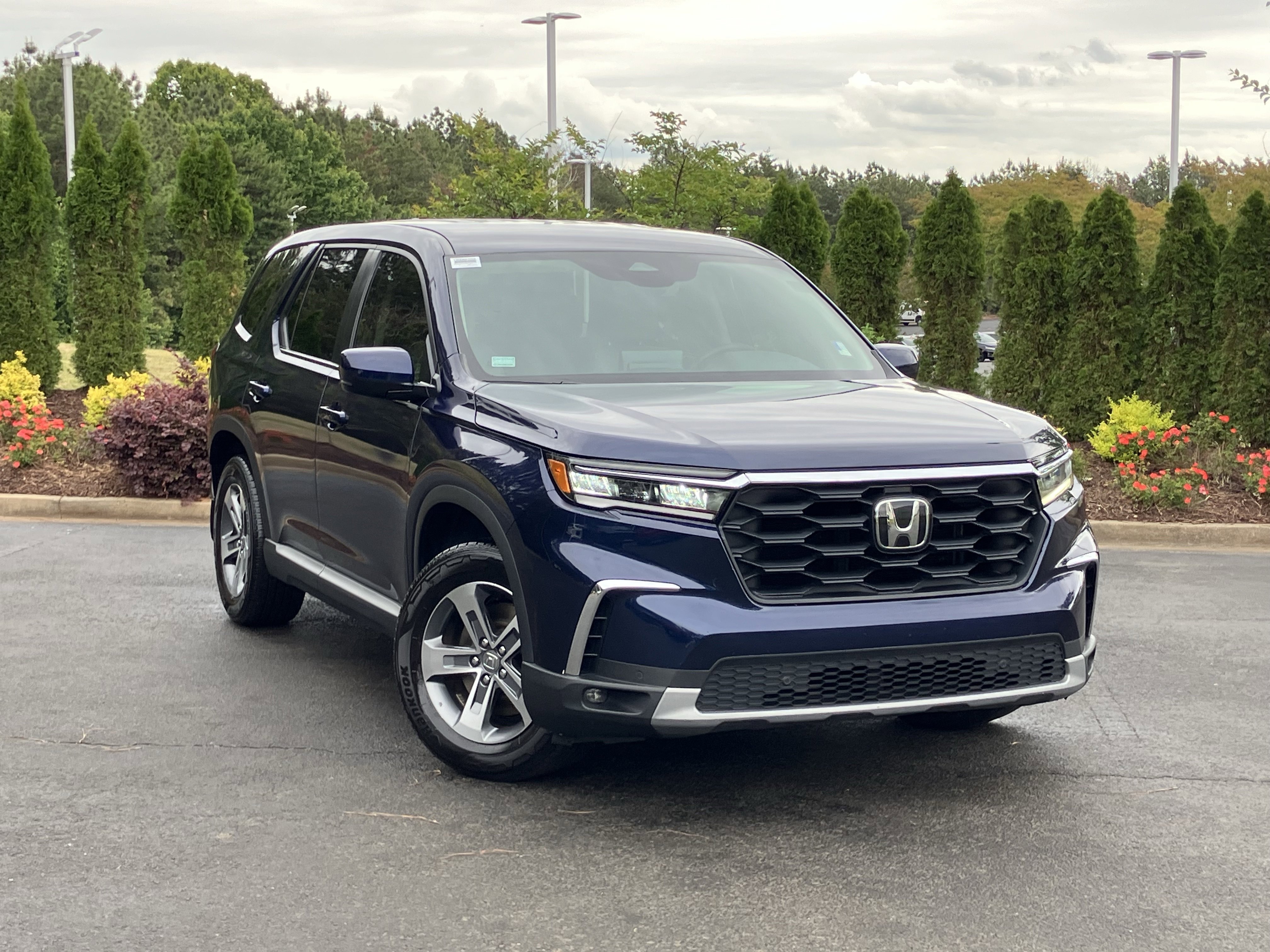 Certified 2025 Honda Pilot EX-L image 2