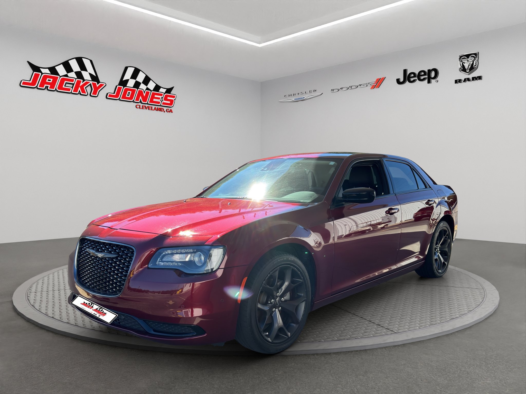 Used 2023 Chrysler 300 Touring w/ Safetytec Plus Group