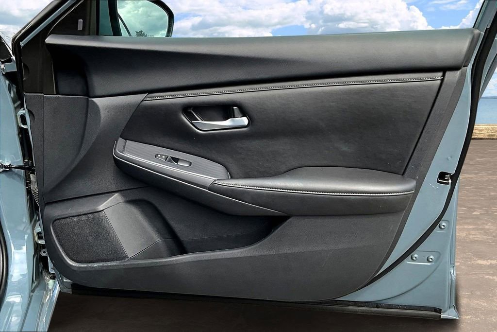 Used 2024 Nissan Sentra SV image 30