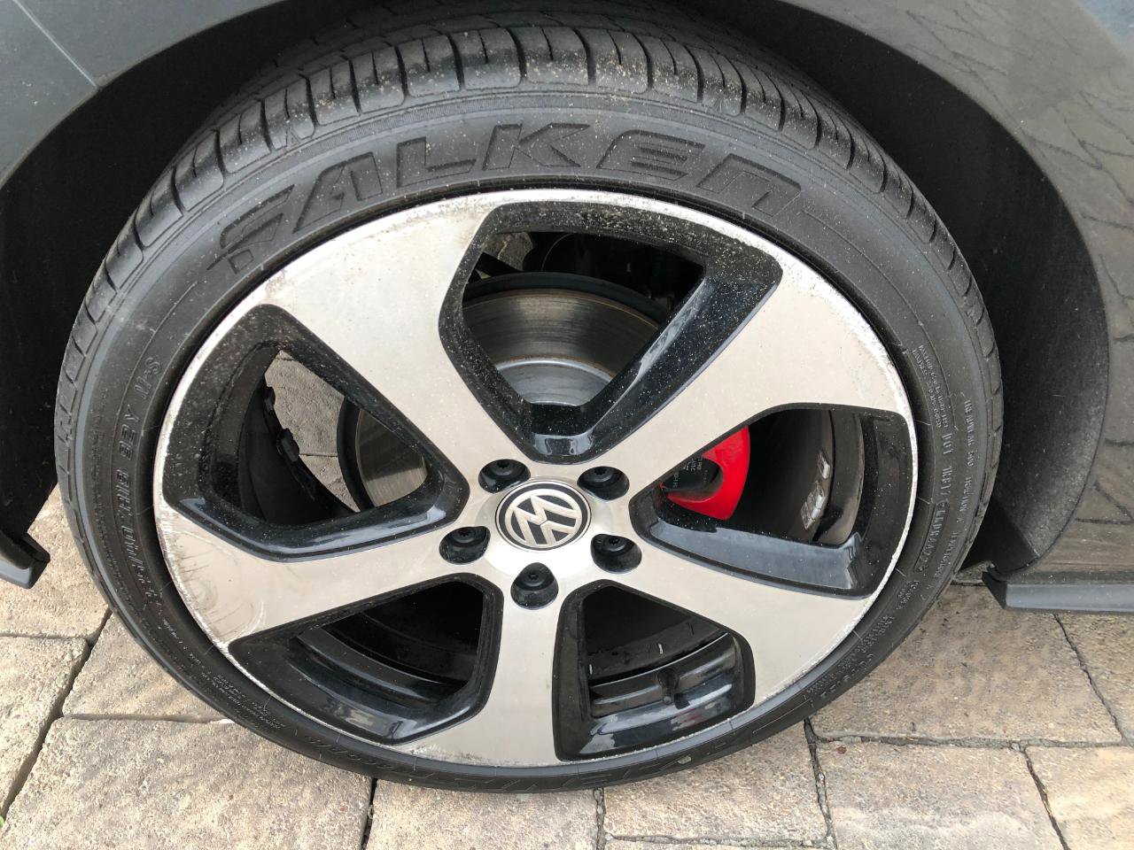 Used 2015 Volkswagen GTI SE FWD image 10