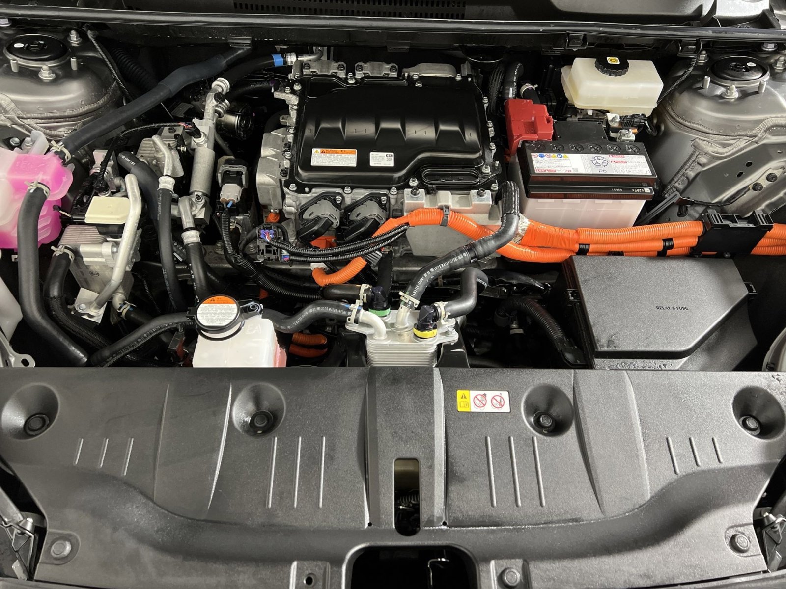 Used 2024 Toyota bZ4X XLE AWD/4WD image 28