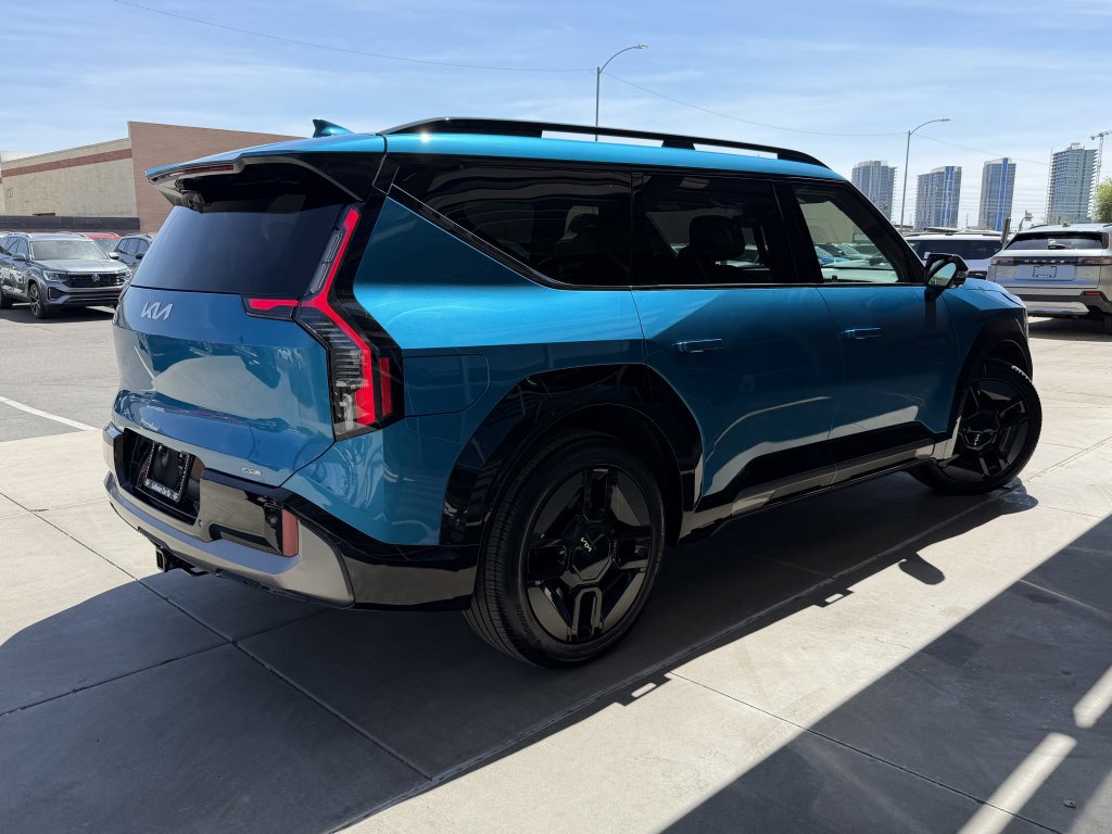 Used 2026 Kia EV9 GT-Line image 4