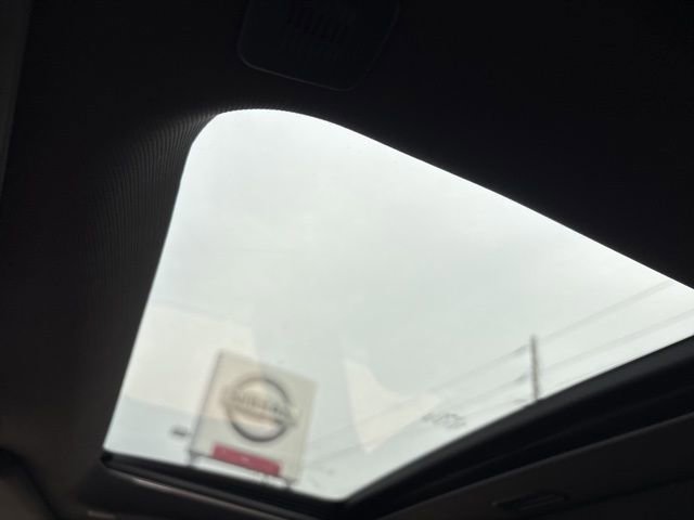 Used 2022 Dodge Charger SXT w/ Leather Interior Group image 23