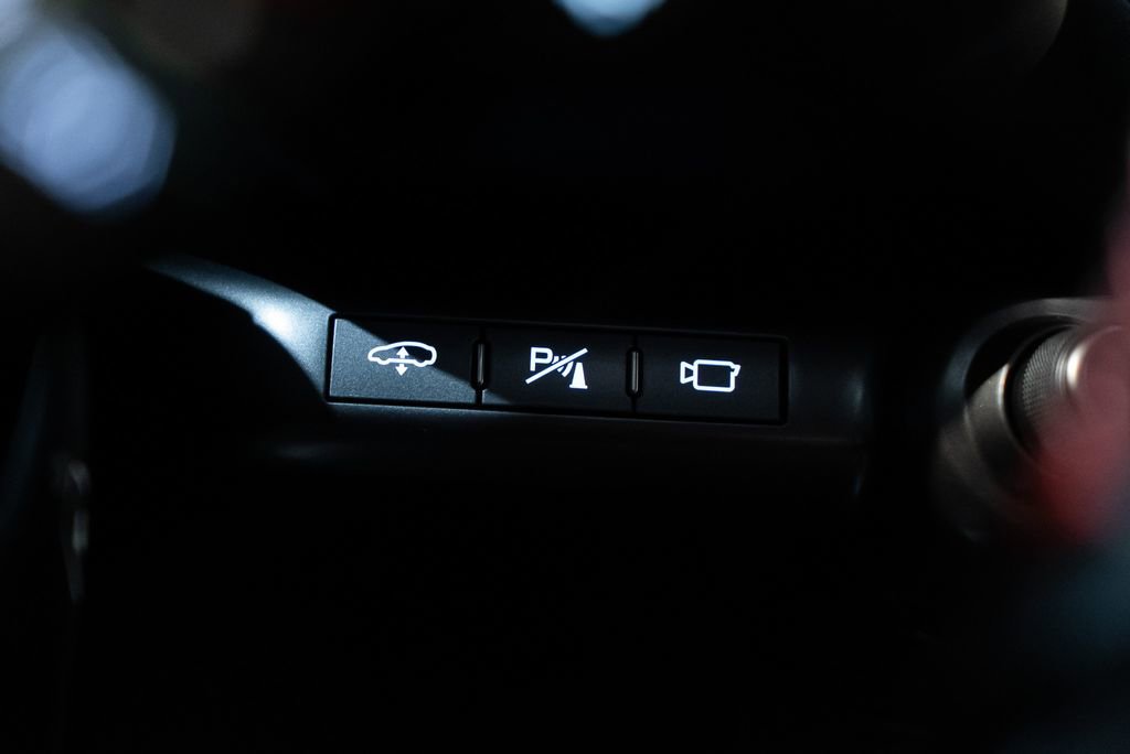 Used 2020 Ferrari 812 Superfast RWD image 38