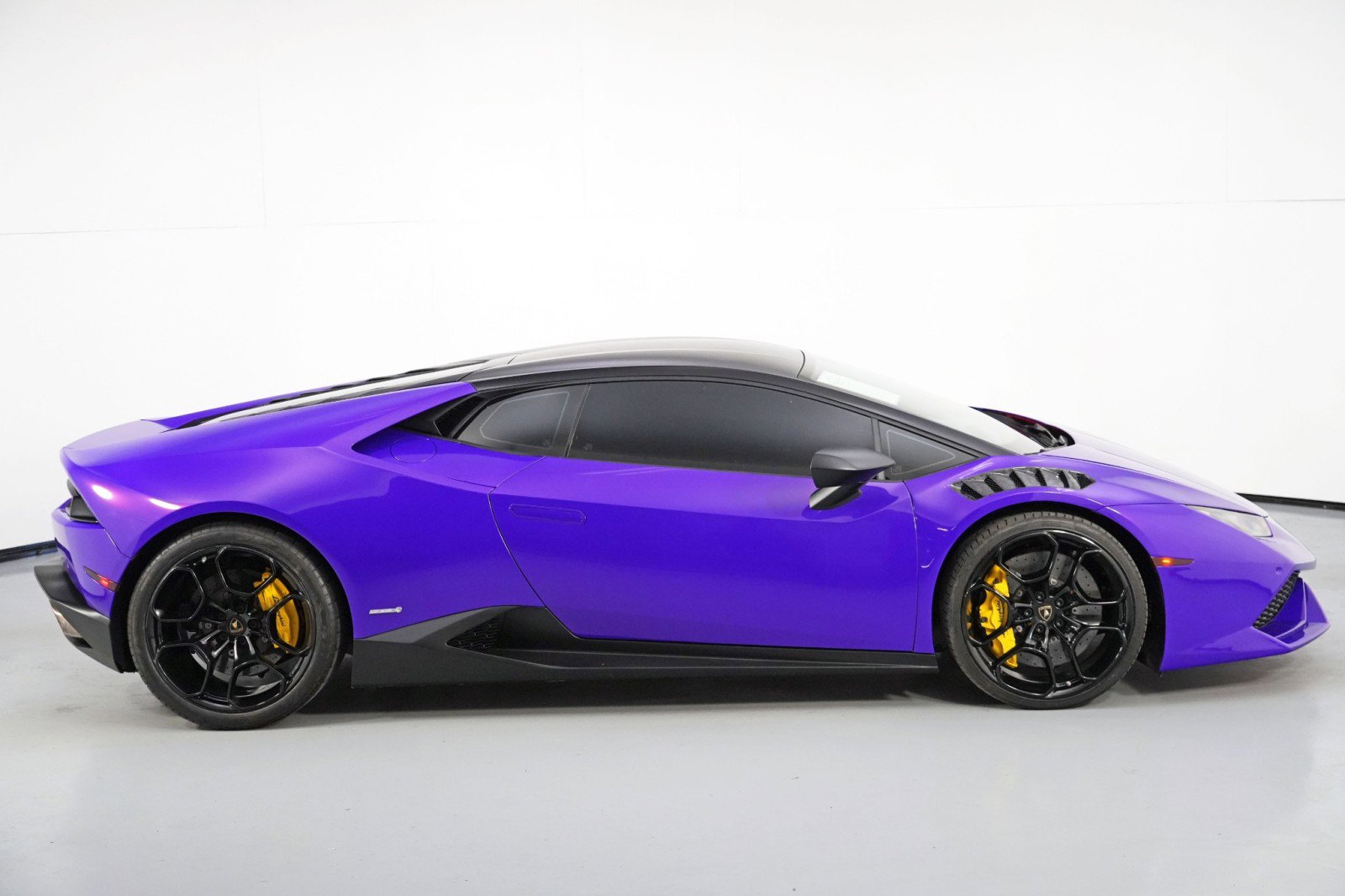 Used 2015 Lamborghini Huracan LP 610-4 image 41