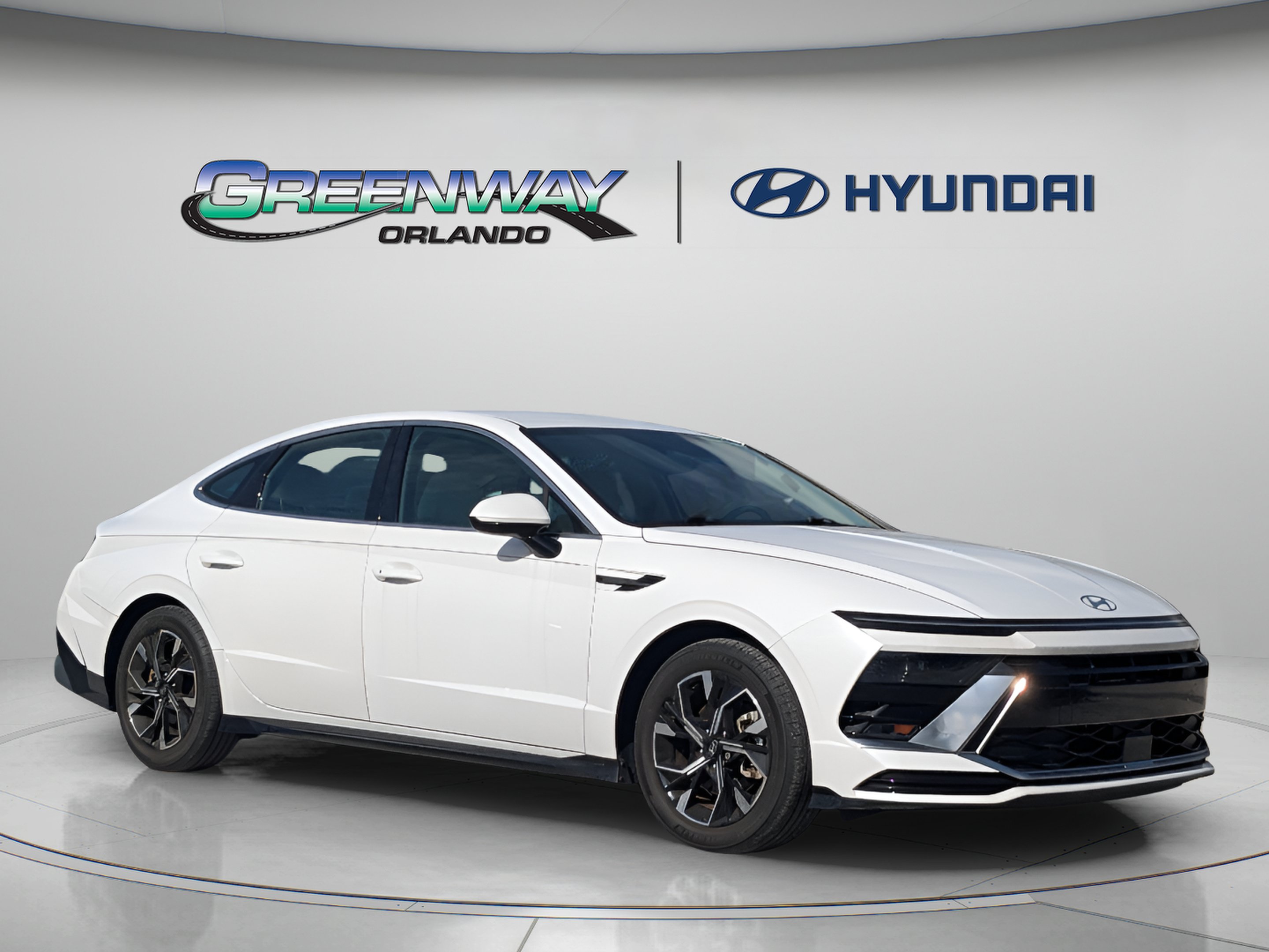 Certified 2024 Hyundai Sonata SEL FWD image 2