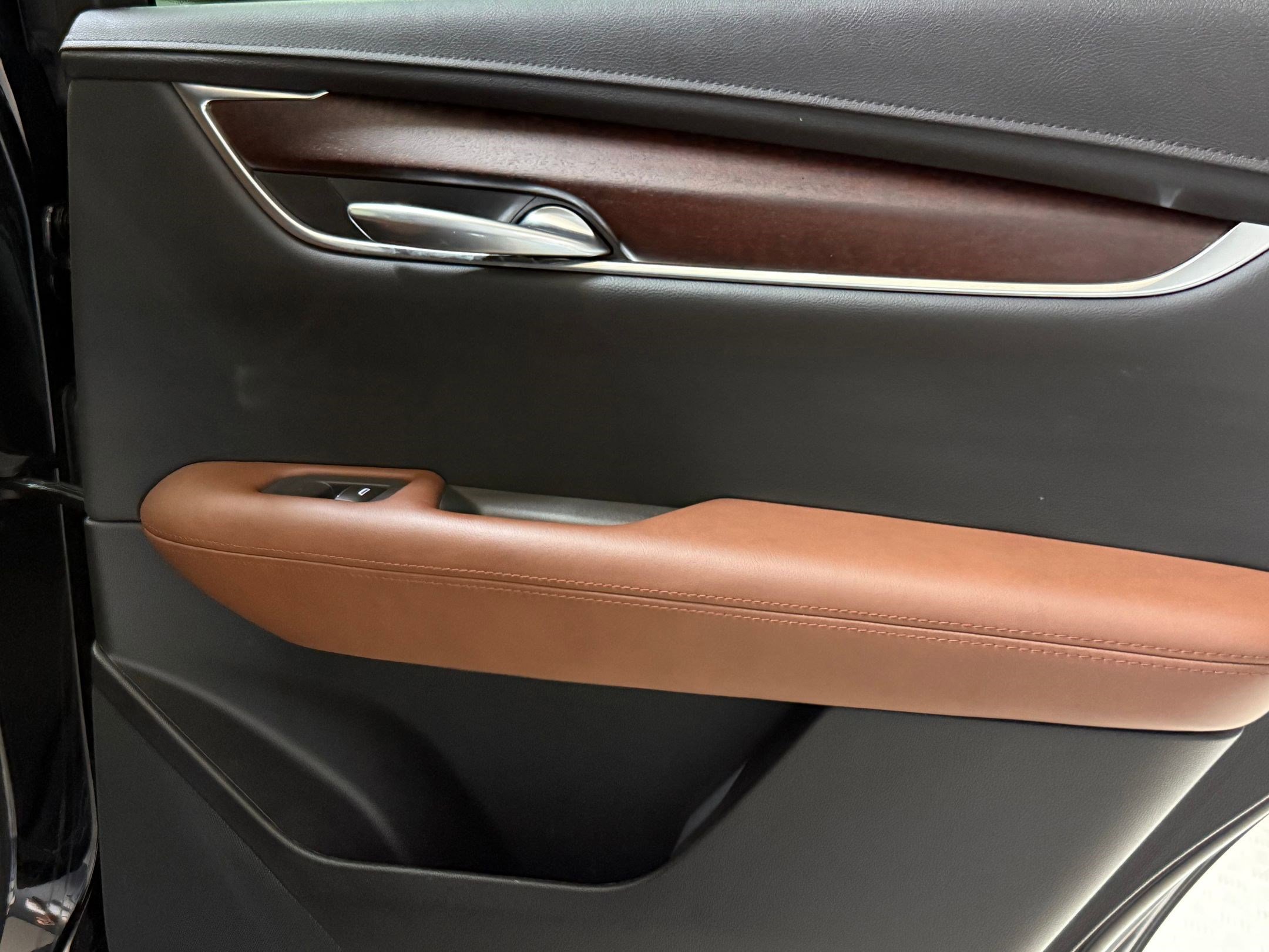 Certified 2022 Cadillac XT5 Premium Luxury w/ Technology Package image 47