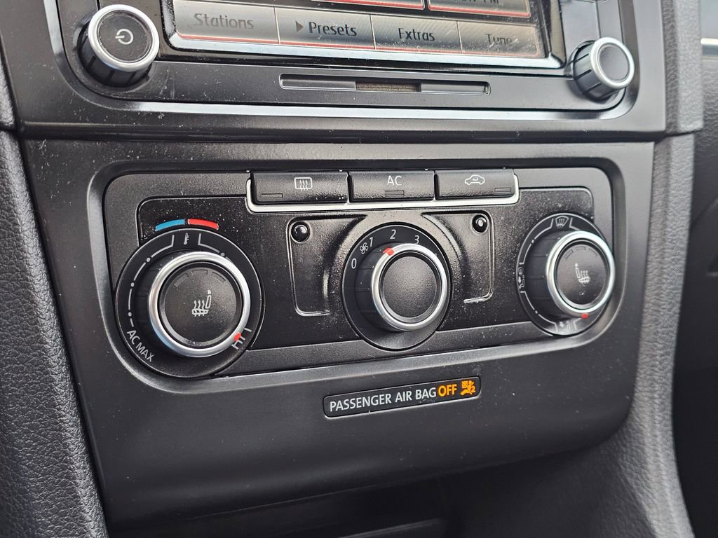 Used 2012 Volkswagen GTI 4-Door image 24