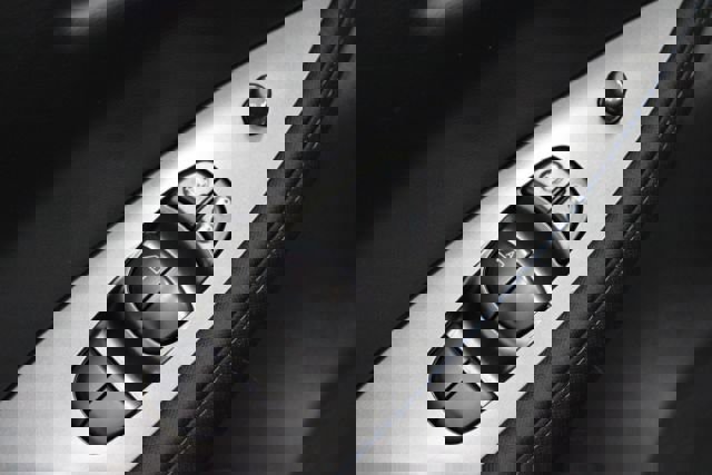 Used 2024 Nissan Leaf S image 11