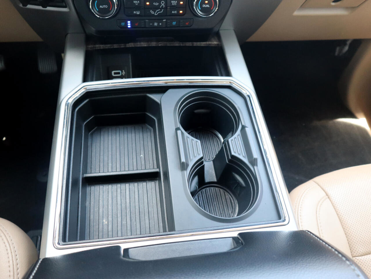 Used 2017 Ford F350 Lariat w/ Lariat Ultimate Package image 25