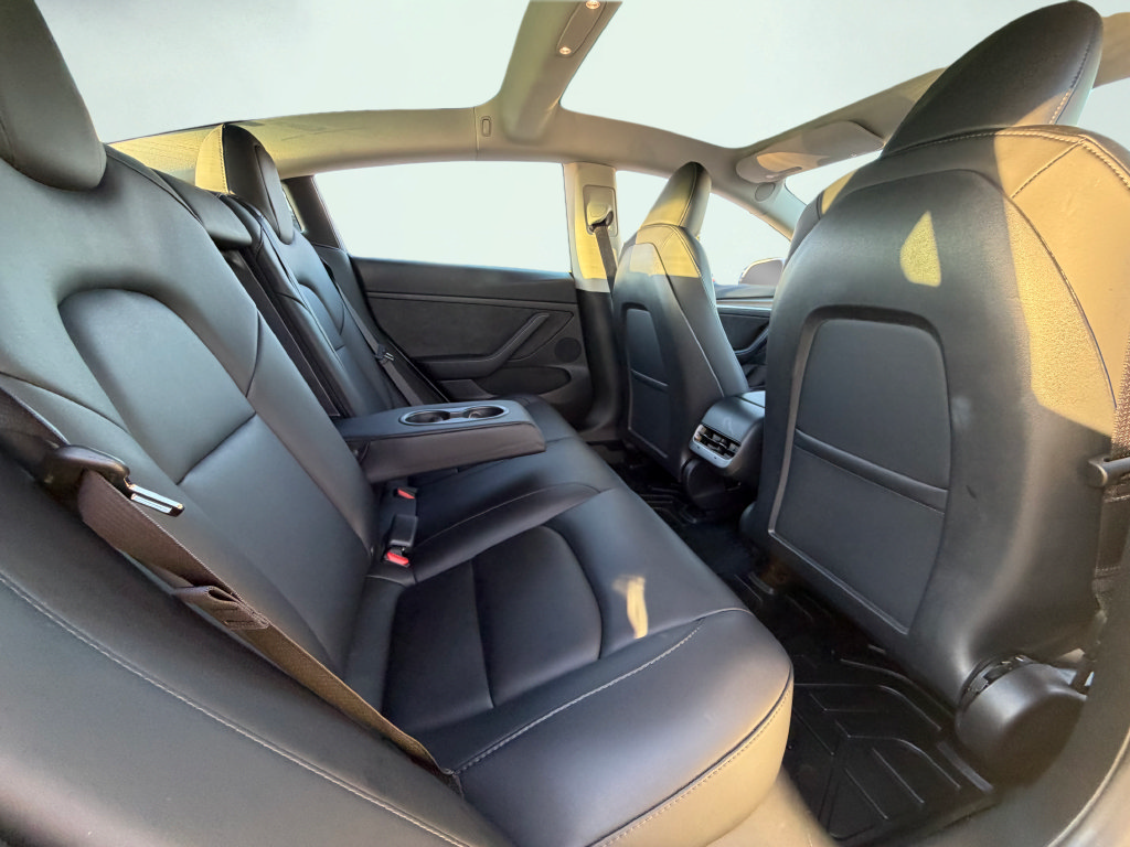 Used 2023 Tesla Model 3 Standard Range RWD image 23