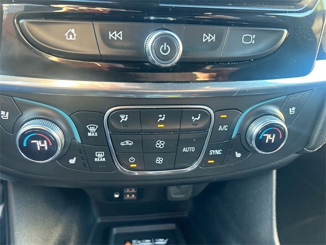 Used 2023 Chevrolet Traverse Premier image 23