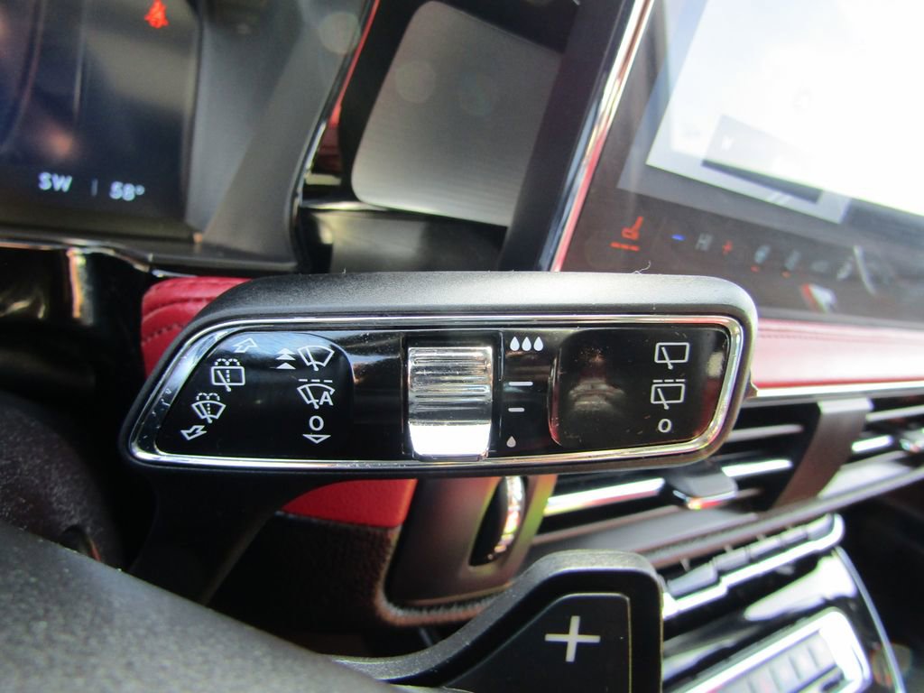 Used 2025 Lincoln Corsair Grand Touring w/ Equipment Group 301A AWD/4WD image 33