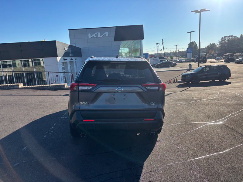 Used 2019 Toyota RAV4 XLE w/ Convenience Package AWD/4WD image 7