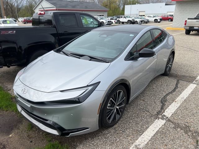 Used 2024 Toyota Prius XLE image 4