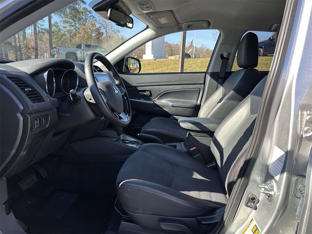 Used 2024 Mitsubishi Outlander Sport ES image 16