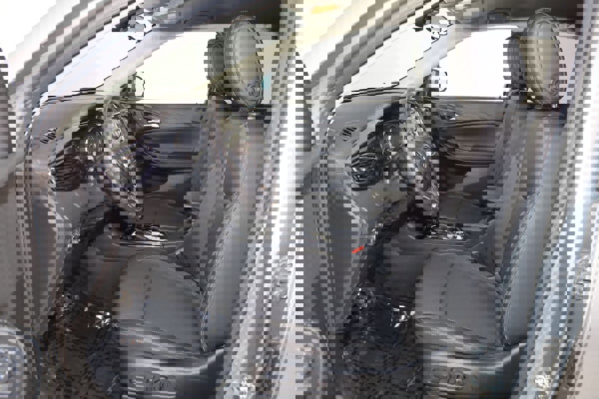 Used 2023 Buick Encore GX Select w/ Safety Package II image 10