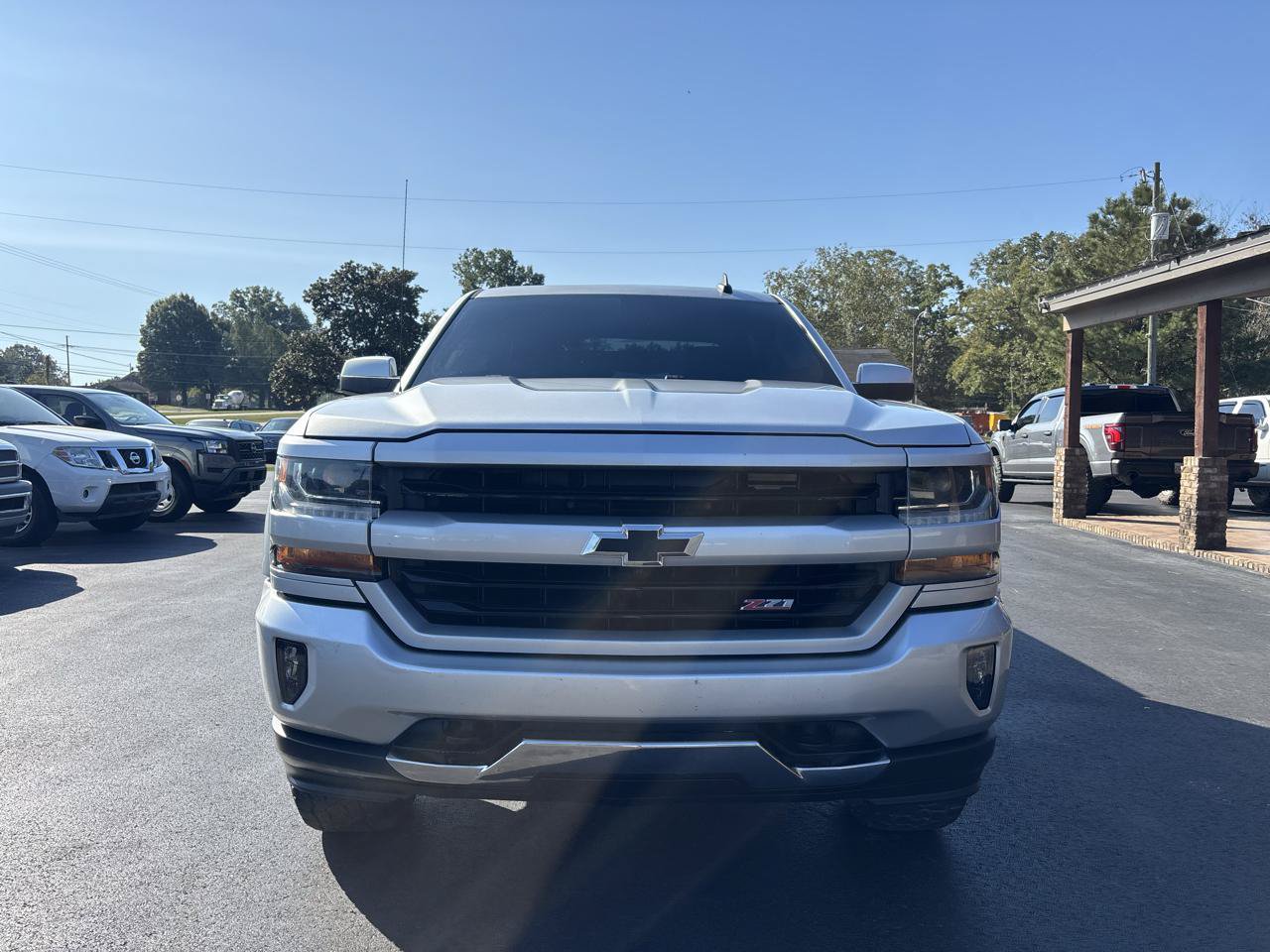Used 2018 Chevrolet Silverado 1500 LT w/ All Star Edition AWD/4WD image 3