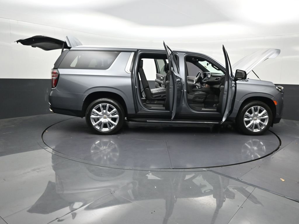 Used 2021 Chevrolet Suburban High Country AWD/4WD image 34