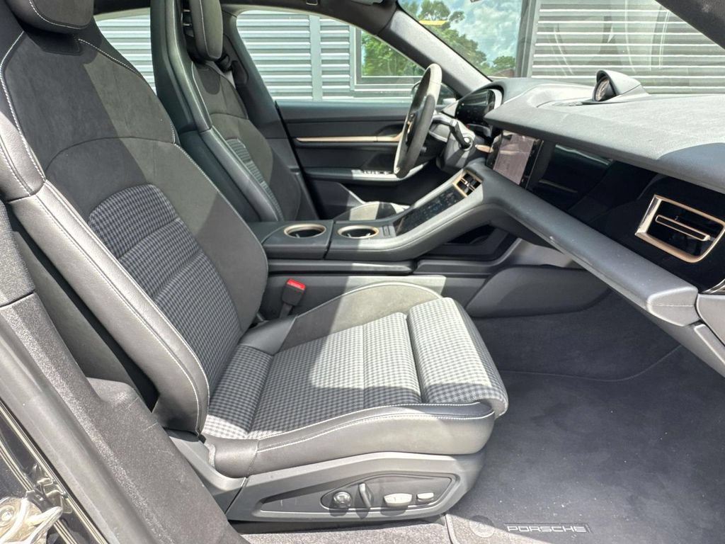 Certified 2025 Porsche Taycan 4S AWD/4WD image 16