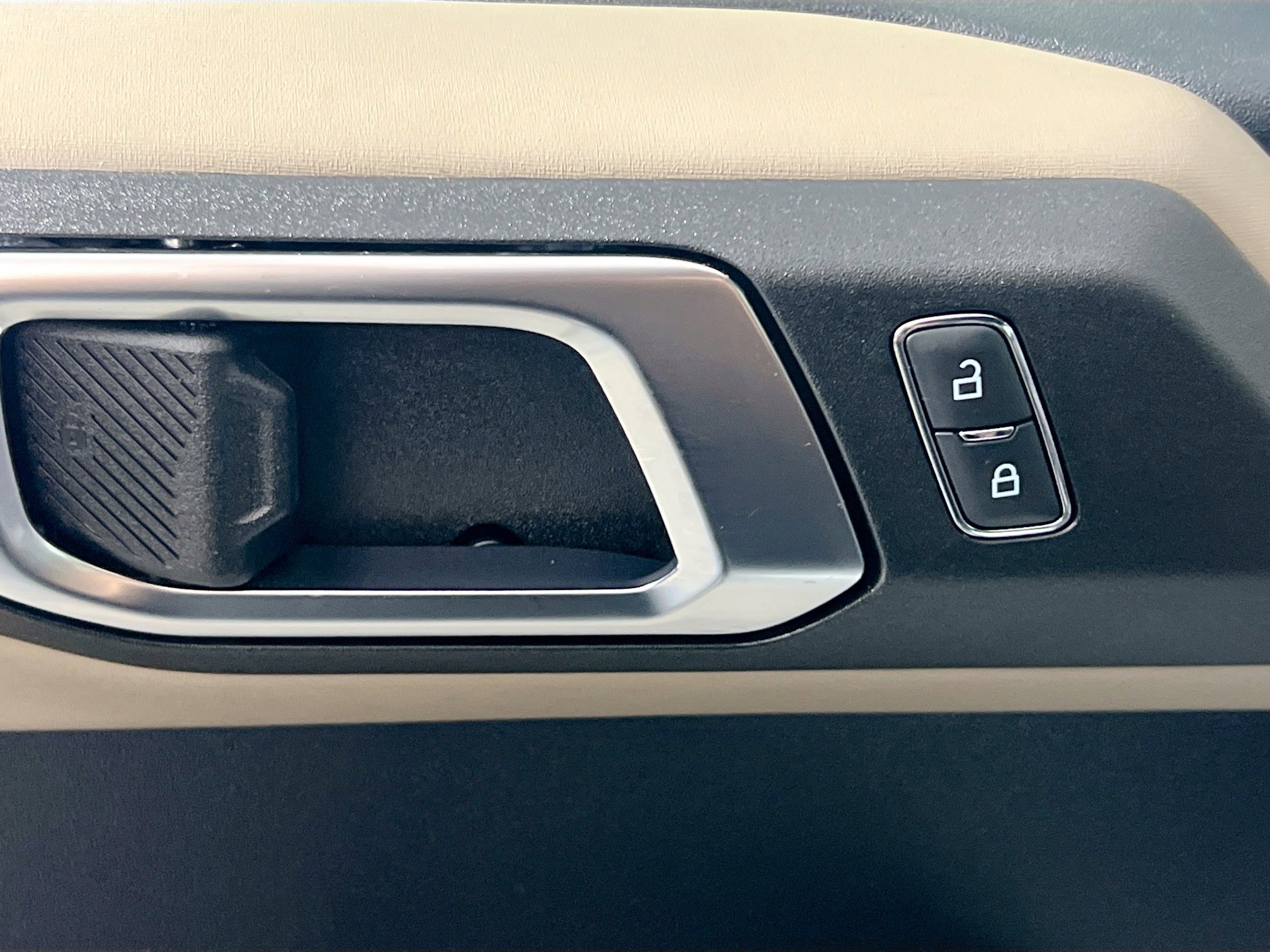Used 2022 Ford Bronco Wildtrak image 16