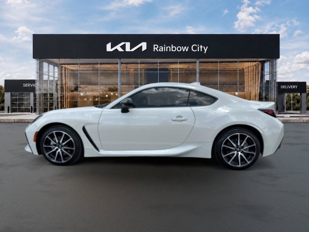 Used 2024 Toyota GR86 RWD image 8