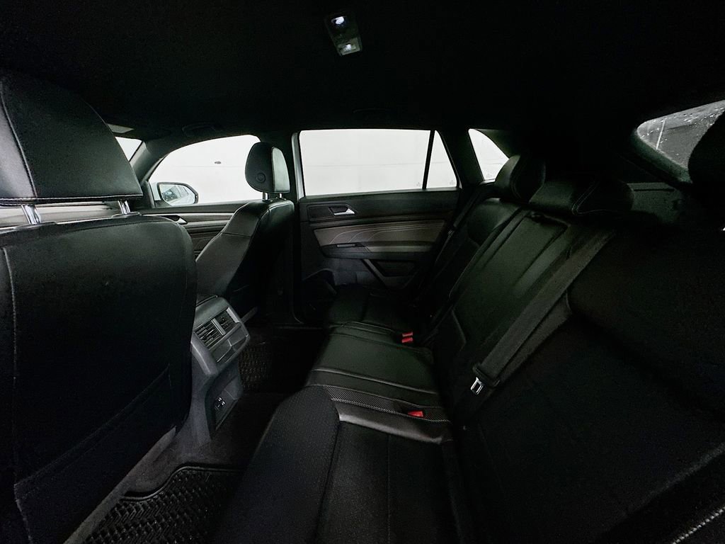 Used 2021 Volkswagen Atlas Cross Sport SE image 24