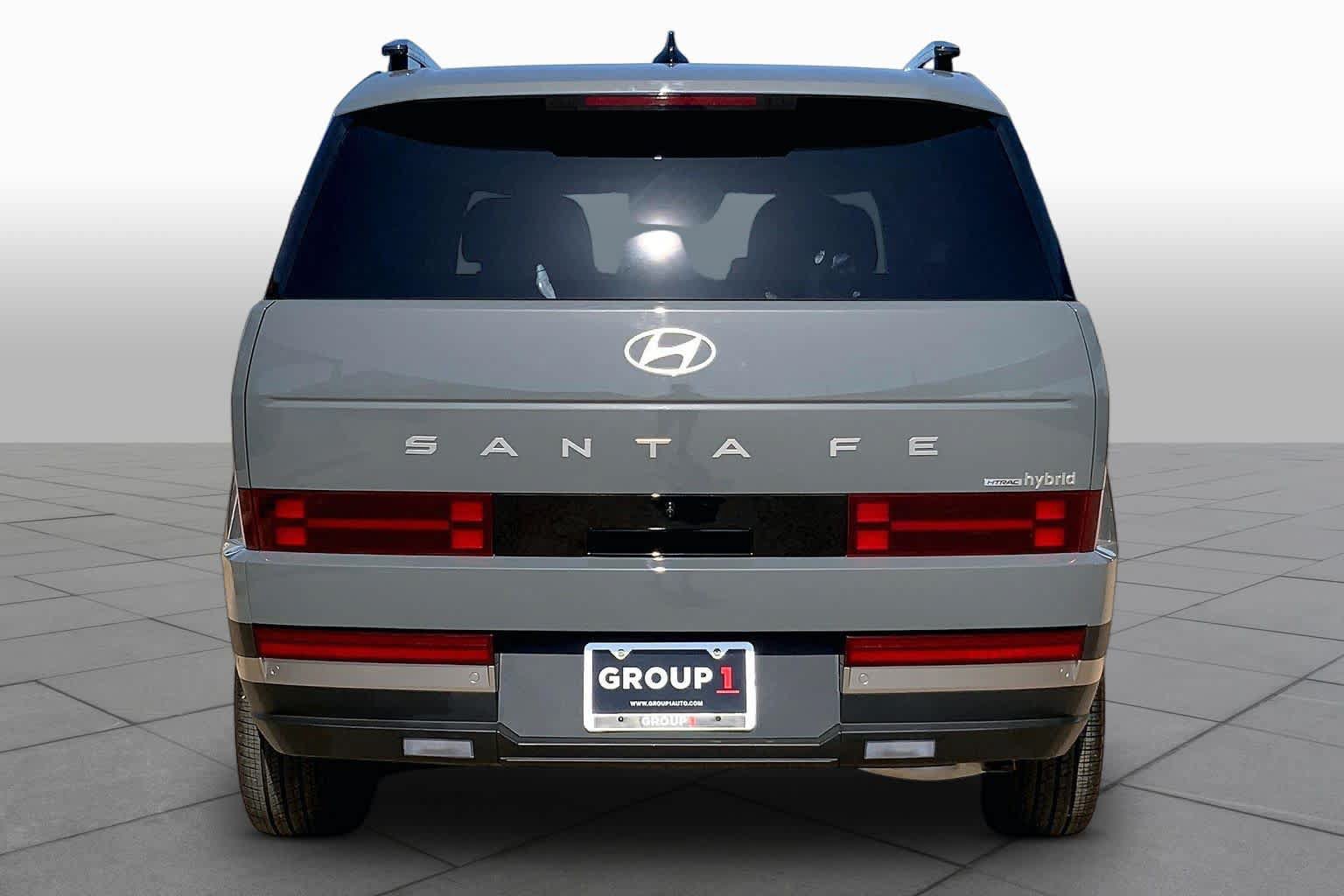 Used 2025 Hyundai Santa Fe Limited AWD/4WD image 5