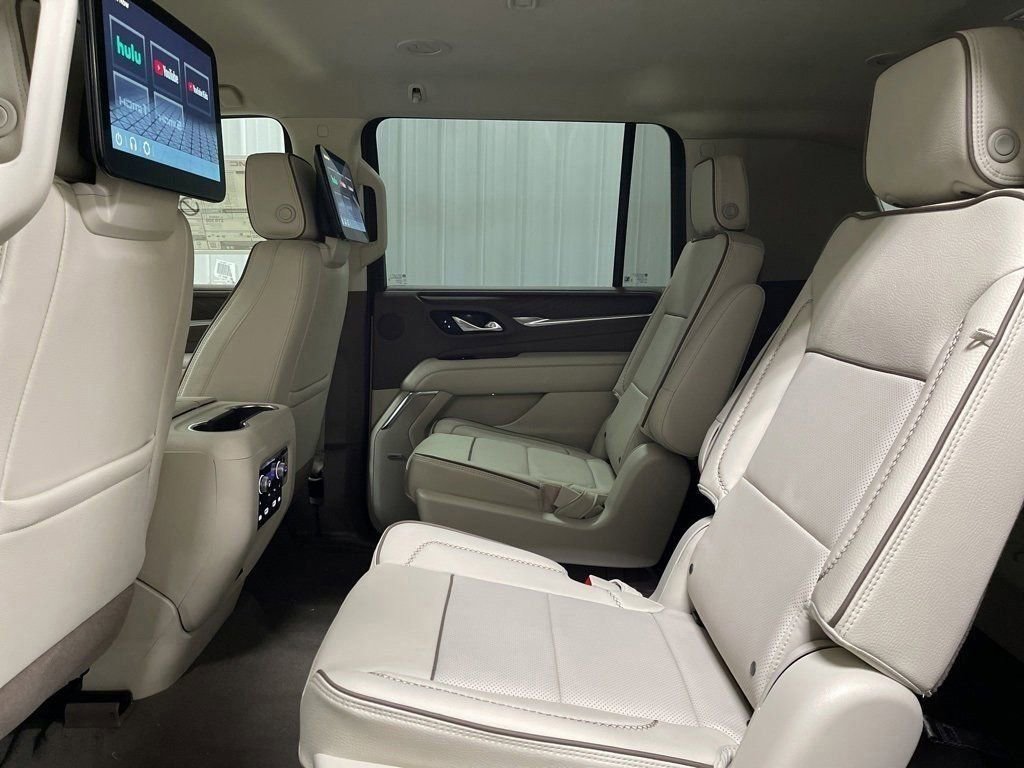 Used 2024 GMC Yukon XL Denali w/ Advanced Technology Package image 23