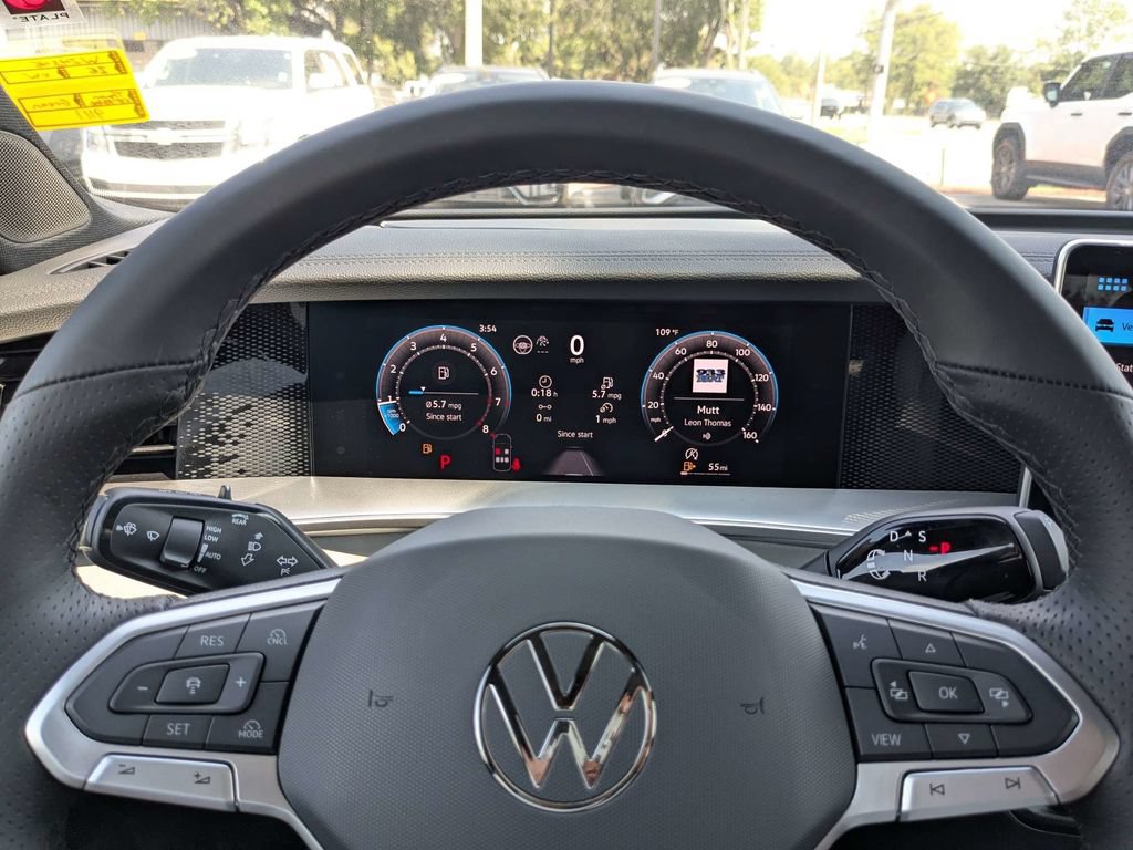 New 2026 Volkswagen Tiguan SE R-Line FWD image 38