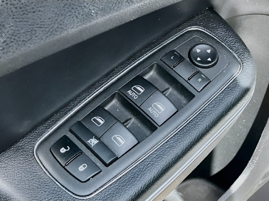Used 2023 Chrysler 300 S RWD image 18