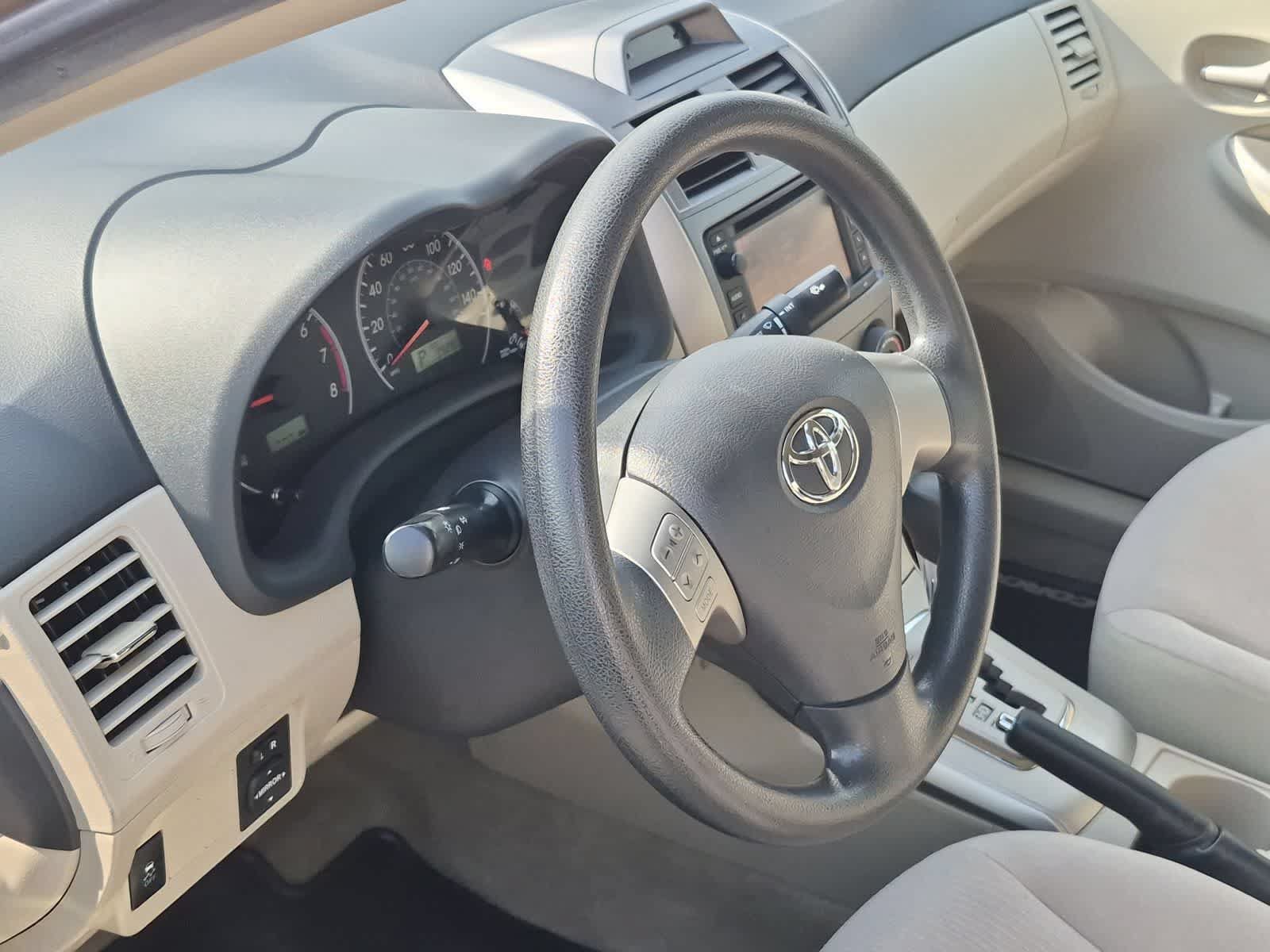 Used 2013 Toyota Corolla LE FWD image 10