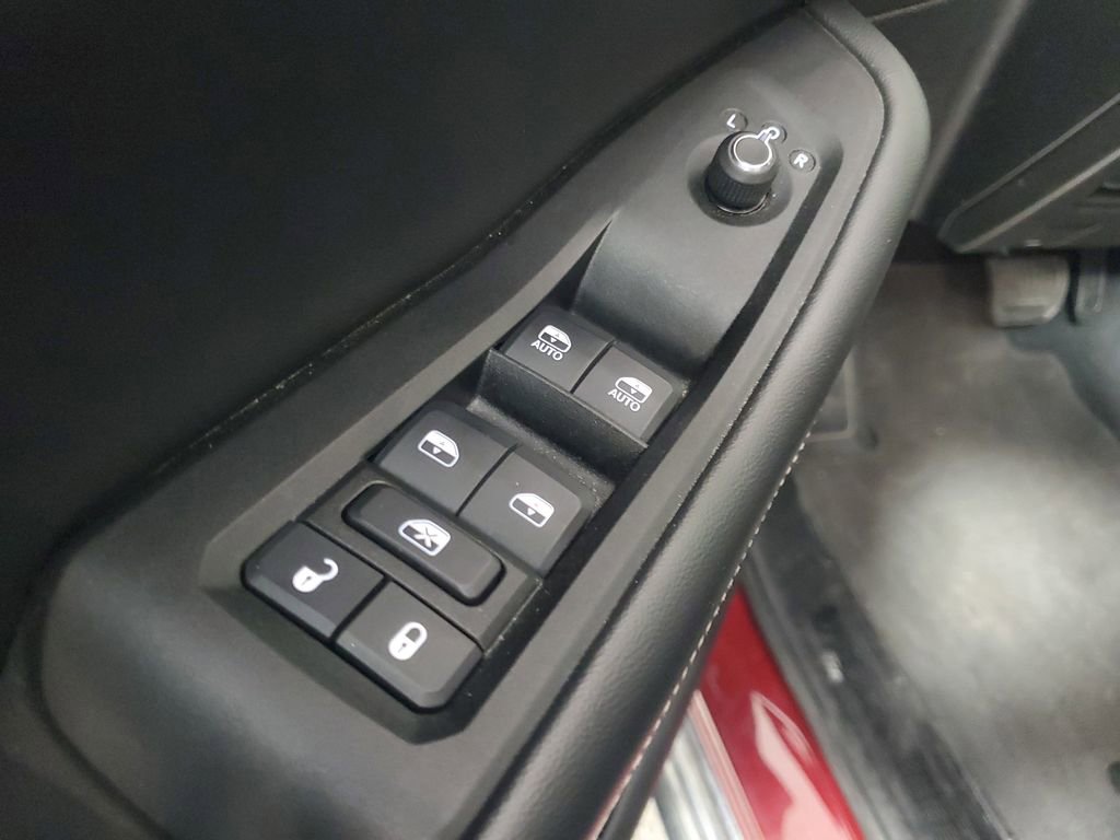 Used 2024 Jeep Grand Cherokee L Altitude image 15