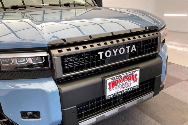 Used 2025 Toyota Land Cruiser w/ Premium Package AWD/4WD image 31