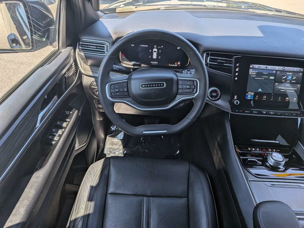 Used 2024 Jeep Wagoneer Series II AWD/4WD image 16