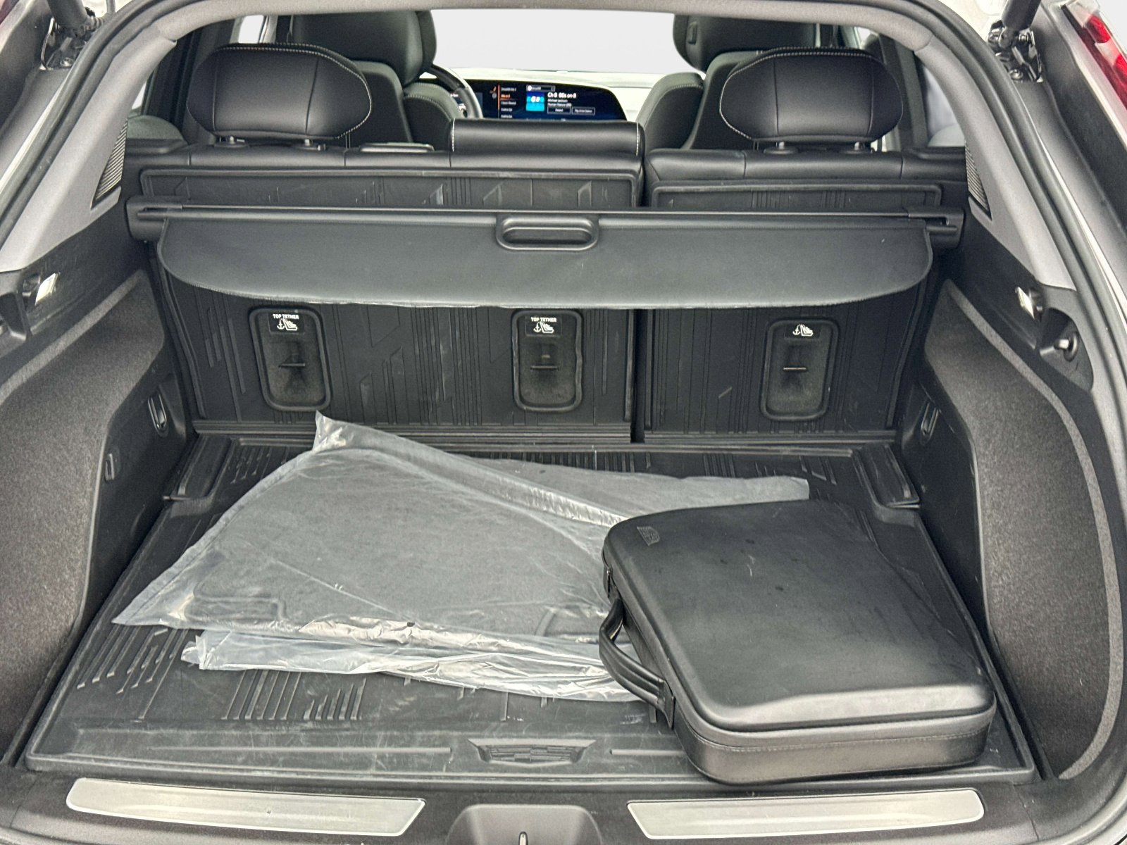 Certified 2025 Cadillac Optiq Luxury 2 w/ LPO, Floor Liner Package AWD/4WD image 13
