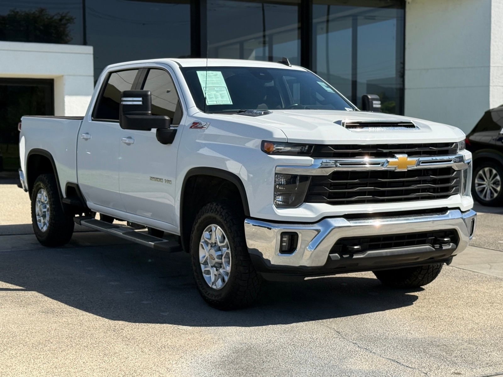 Used 2024 Chevrolet Silverado 2500 LT AWD/4WD image 8
